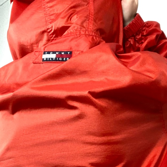VTG Tommy Hilfiger Red Logo Windbreaker Sz M - Picture 5 of 11